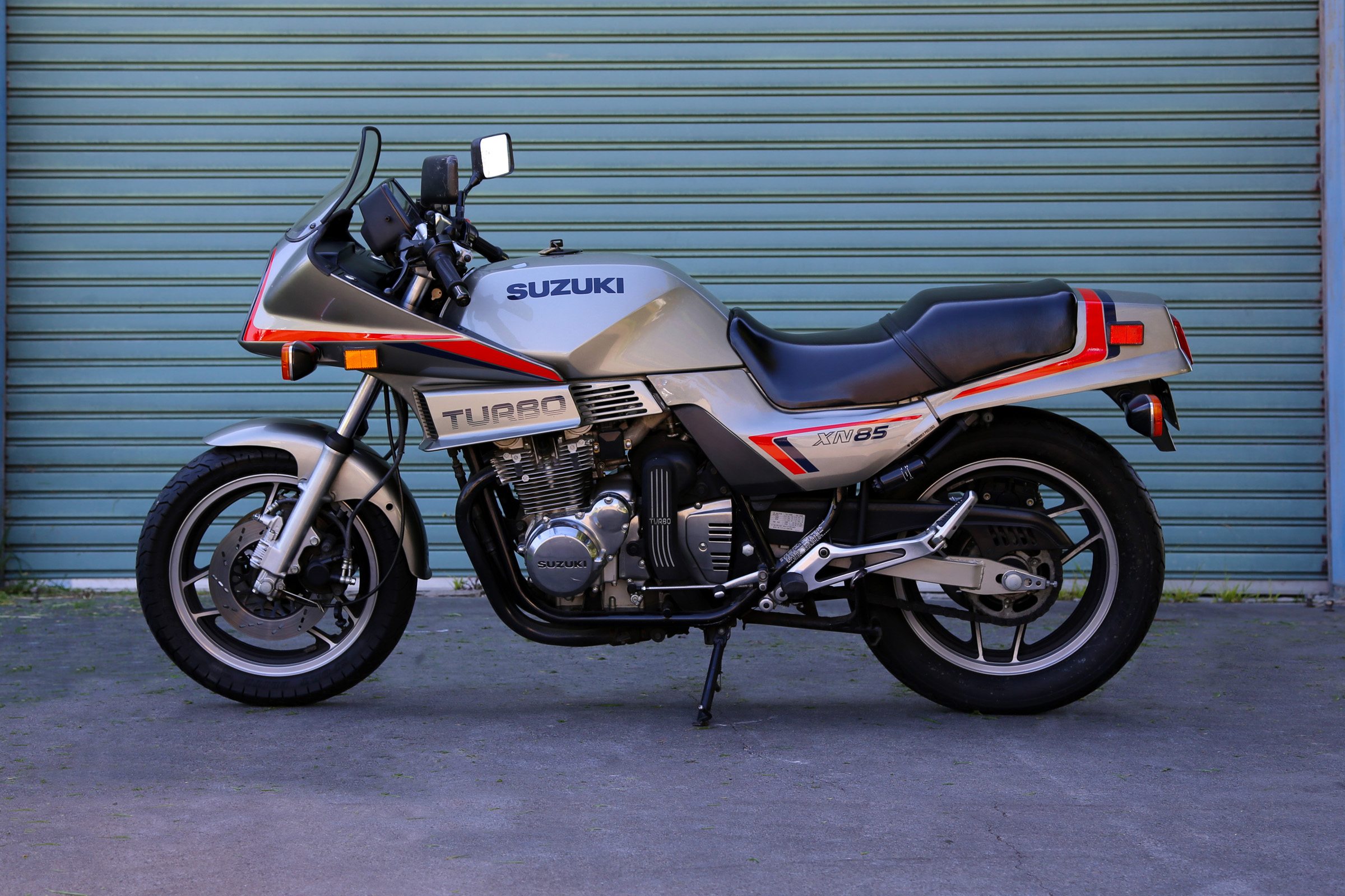 1983 Suzuki XN85 Turbo cls