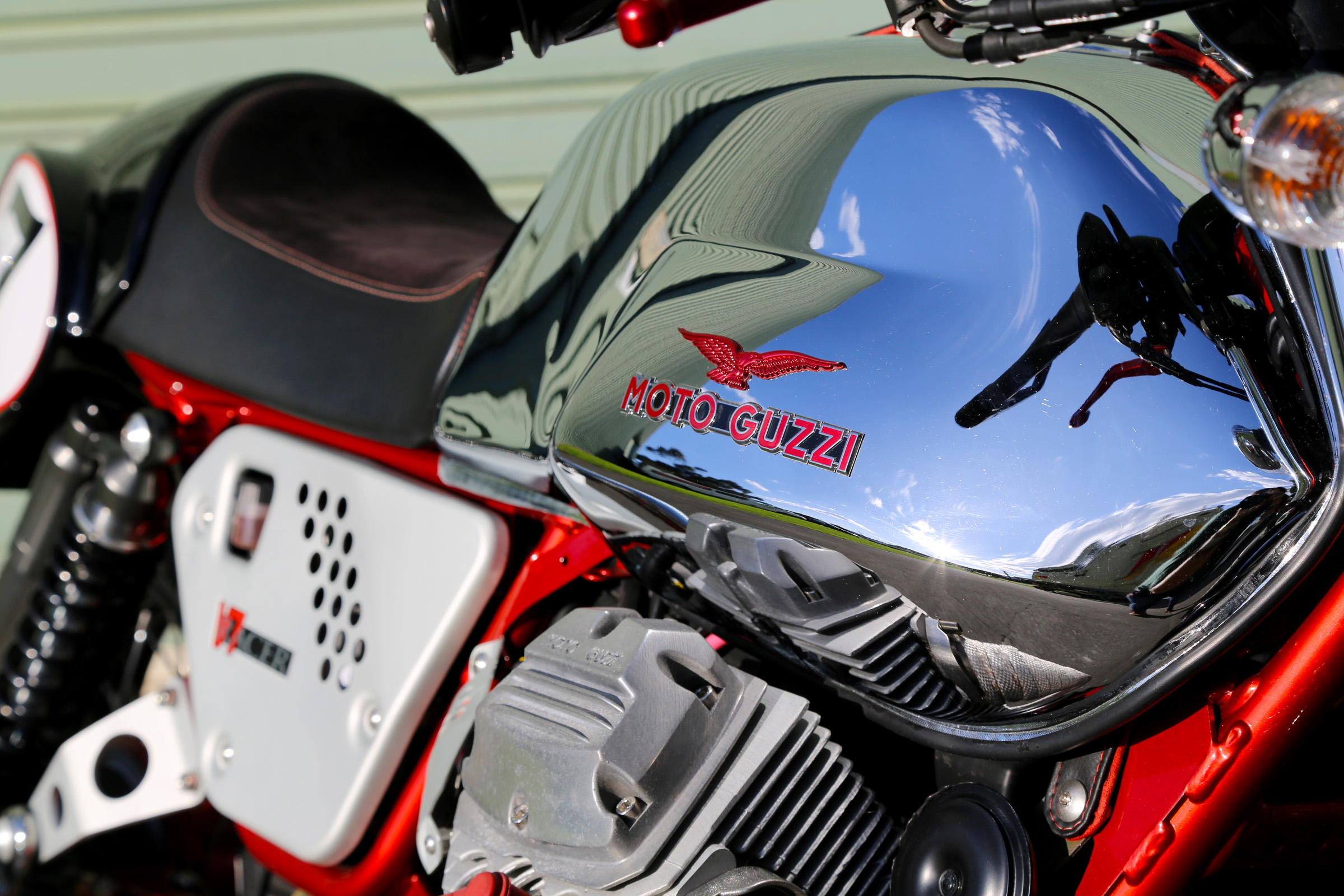 2012 Moto Guzzi V7 Racer detail5