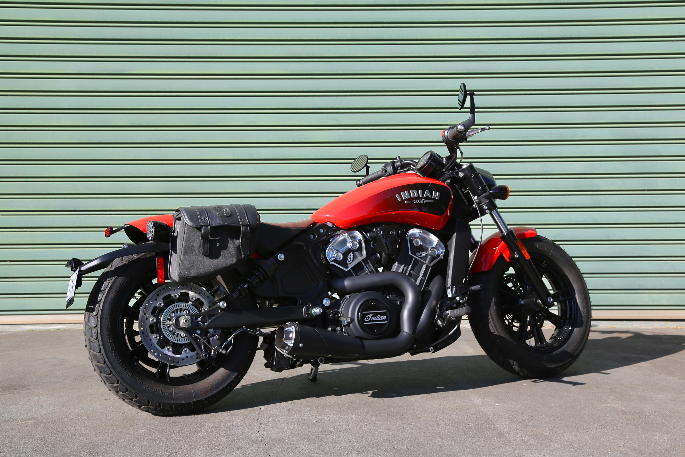 2022 Indian Scout Bobber red b45rs